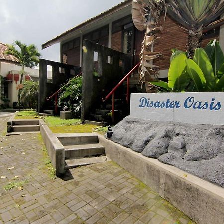 Disaster Oasis Hotel Kaliurang Exterior foto