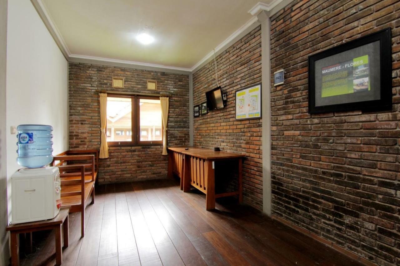 Disaster Oasis Hotel Kaliurang Exterior foto